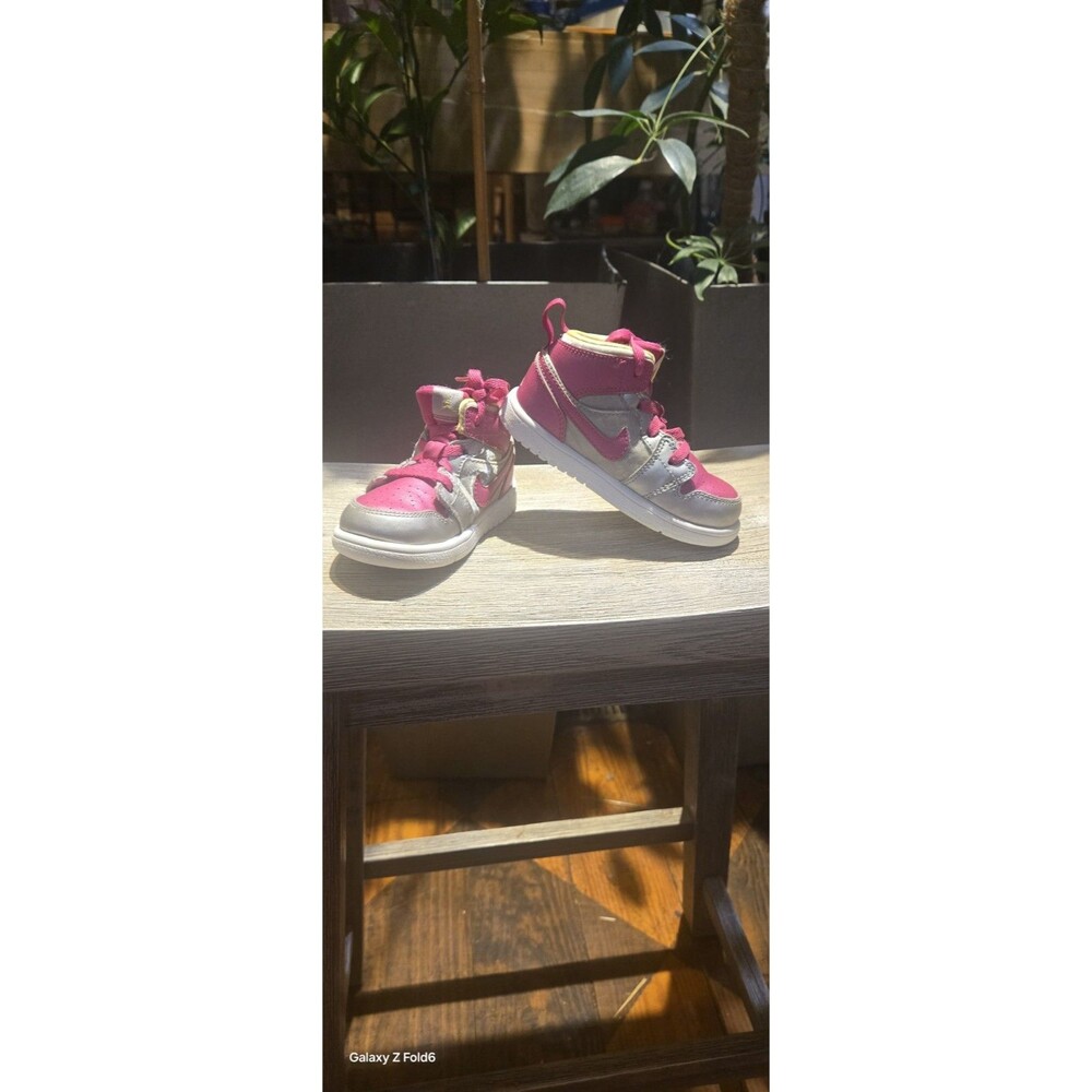 Toddler Nike Size 7c